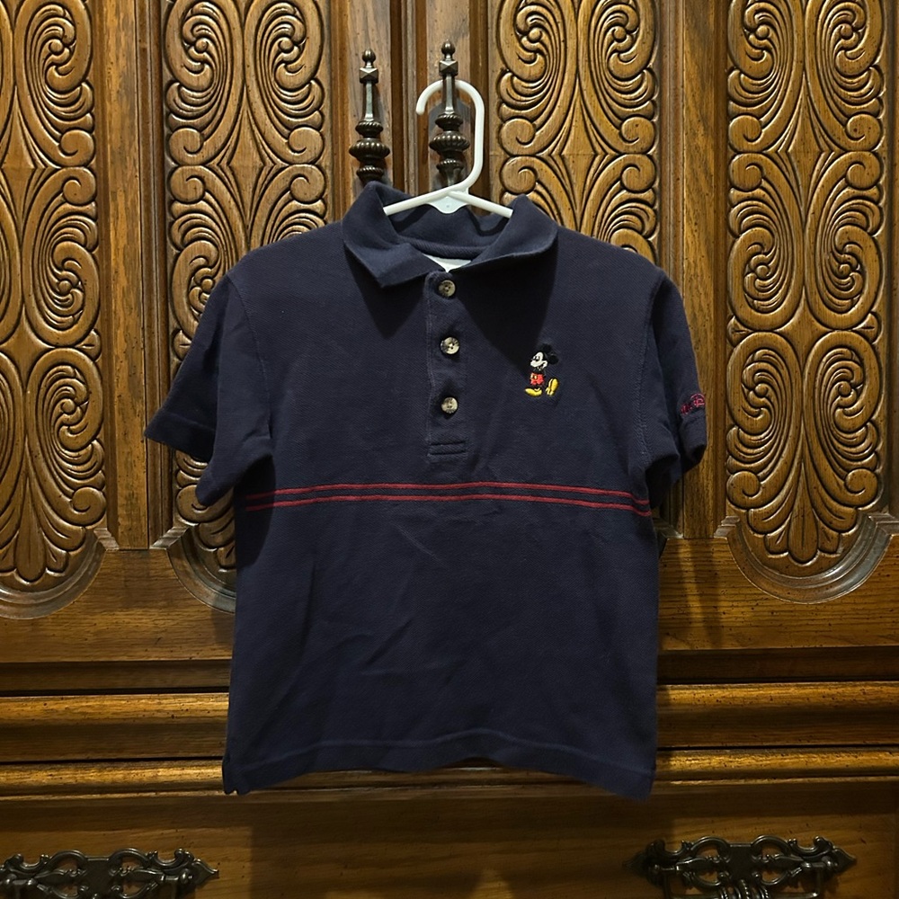Vintage Walt Disney world navy blue collared polo shirt & Embroidered Character